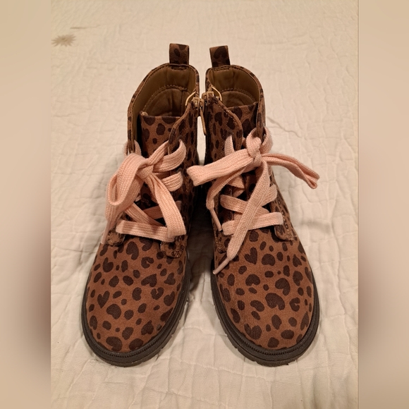 Super Cute Cat & Jack Girls Boots - Picture 3 of 4